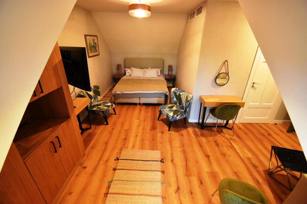 Stoczek 1929 Bed & Breakfast Bialowieza Luaran gambar