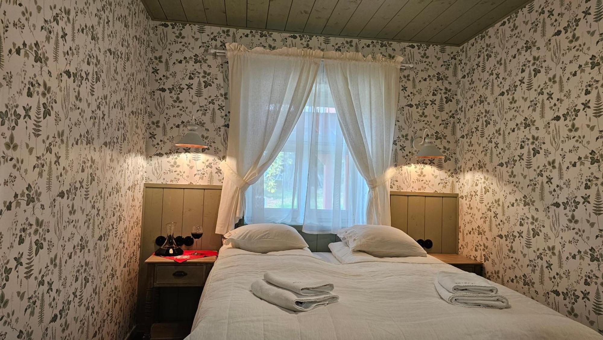 Stoczek 1929 Bed & Breakfast Bialowieza Luaran gambar