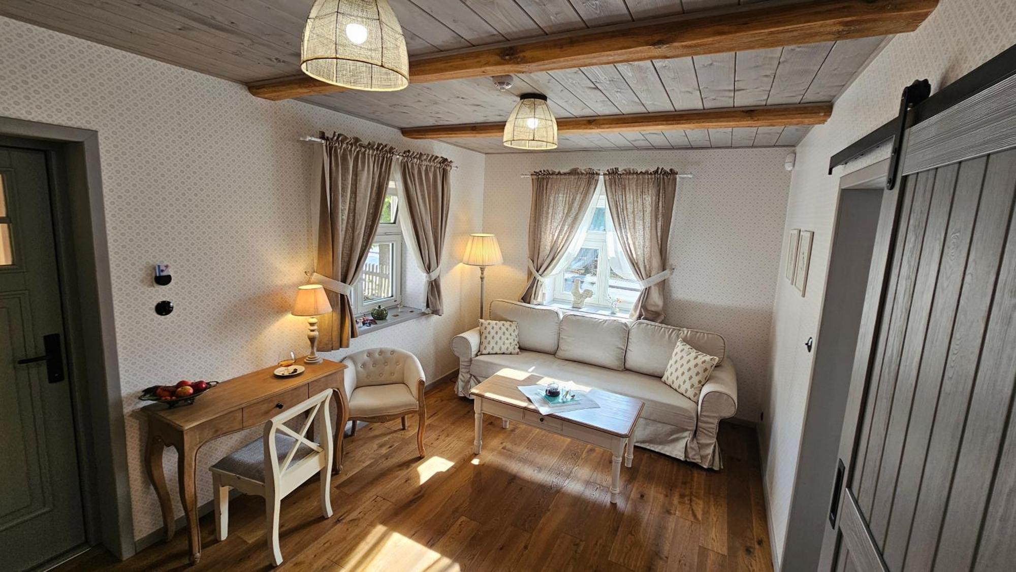 Stoczek 1929 Bed & Breakfast Bialowieza Luaran gambar