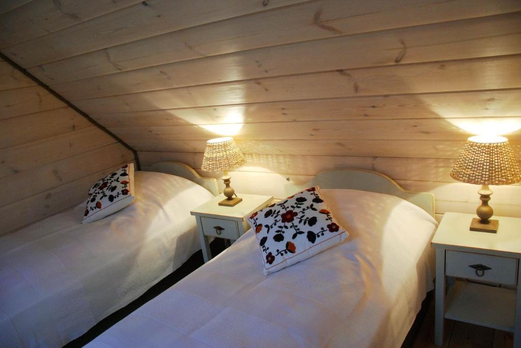 Stoczek 1929 Bed & Breakfast Bialowieza Bilik gambar